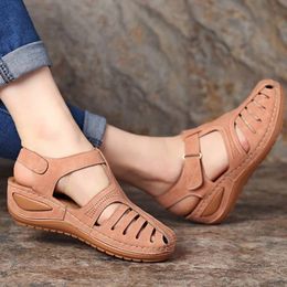 Sandalet Kadınlar 2023 Arrivel Açık Ayak Ayakkabıları Düşük Topuklular Weges Ladies Caush Party Zapatos de Mujer Tacon Cuadradosandals