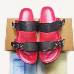 Leather Slippers Womens Sandals Designer Sandals Luxury Pink Gold Brown Cool Effortlessly Stylish Slides Women Summer Slipper