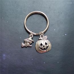 Keychains Pumpkins And Witch Key Chain Pendant Halloween Jewellery Gift Tiny Keyring For Girls
