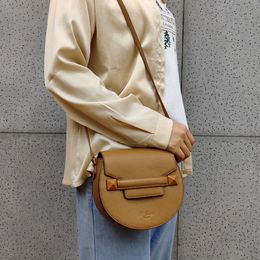 Designer shoulder bags Detachable chain purse special canvas handbag embossed leather crossbody bags luxury clutch bag shoulder bags Adjustable straps