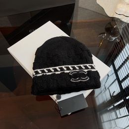 Chanelpurses Brand Fisherman Hat Knitting Fashion Foreign Men and Women Elegant Beanie Black and White Matching Warm Knitted Hat 0320-21 423