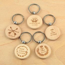 Party Favour 10pcs Personalised Wedding Logo Engraved Bride And Groom Name Wooden Keychain Favours Gifts For Guests
