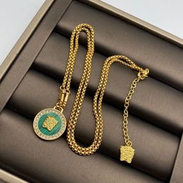 Designer de luxo pingente colar boutique charme gargantilha colar natal moda jóias acessórios 18k banhado a ouro 925 prata amor colar