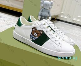 Designer Shoes Men Sneakers Embroidered Leather Sneaker White Printing Women Shoe Lace-Up Trainers Red Green Strap