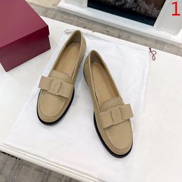 Fashion designer women's Lefu shoes, spring and summer casual single shoes, real leather shoes. Butterfly decoration on the toe of the shoe. Sizes 35-41. With box