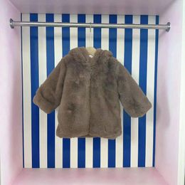 Jackets Designer Children's Outerwear 2023 Thicken Warm Plush Girls Coats Fashion Kids Hoodies Winter Windproof Ski Baby Boy Overcoat