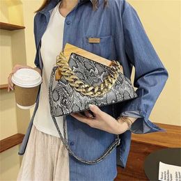 Designer bag 2023 summer tote 20% off simple shell Shoulder Messenger popular clip buckle