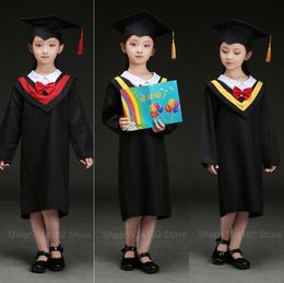 Dopklänningar Children Graduate Academic Dress Kindergarten Primary School Student Uniform Bachelor Gown With Cap Graduation Party Performance 230408