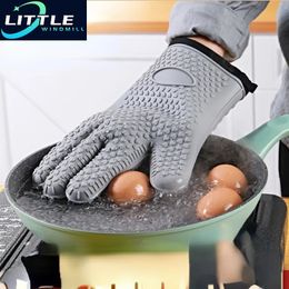 Oven Mitts 1 hand Bake Silicone Gloves Microwave Oven Baking Gloves Kitchen Anti-scald Anti-slip Silicone BBQ Oven Pot Holder Mitt Kitchen 231109