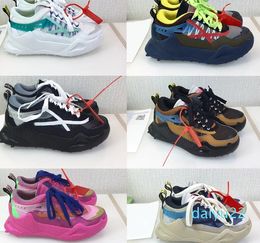 Designer sneakers Platform shoes Women Men white black yellow arrows Lace-up Low top Mint green Chunky Sneaker