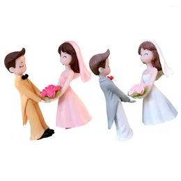 Garden Decorations 2 Pairs Wedding Decoration Couple Adorn Bride Groom Statues Car Model Lovely Cake Pvc Lovers Memorial Gift