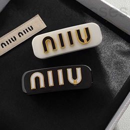 Headwear & Hair Accessories designer MIU New Miss Miao Hairpin Letter Side Clip Spring Bang Duck Mouth Child ILZM