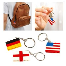 Keychains 3 Pieces Delicate Mini National Flag Shape Miniature Pendant Holder Patriotic Keychain Souvenir Gift