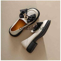 Dress Shoes New Fashion Bow Small Leather Shoes Women Designer Retro Platform Loafers Flat Sandals Evening 2203171220302