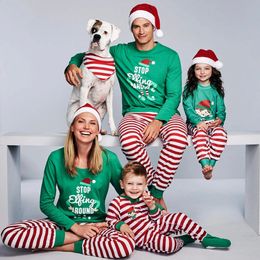 Family Matching Outfits Christmas Pyjamas Set Xmas Clothes Party With Santa Adult Kids Pjs Baby Romper Sleepwear 231109