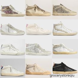 Yeni sürüm Golden Mid Star Sneakers Yüksek top stili Kadın Ayakkabı modası İtalya pembe-altın parıltı Klasik Beyaz Do-eski Kirli Tasarımcı Ayakkabı