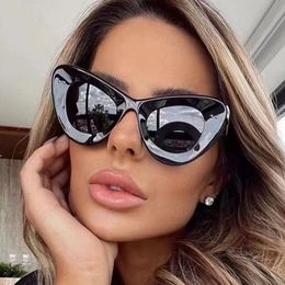 New on trend fashion designer sunglasses shades for women cat eye sun glasses eyeglasses for driving flight beach eye wear leopard dark black UV400