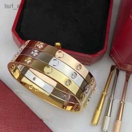 A Designer C arter 2023designer Bracelet titanium steel bracelet Luxury mens and womens 18K rose gold fashion popular do not fade color bracelet trend stainl 4JA5