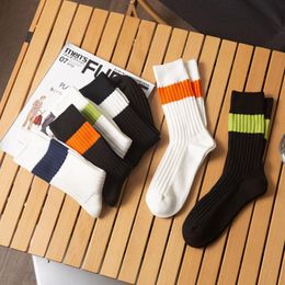 Men's Socks Stripe Pattern Street Trendy Breathable Hosiery Women Fashion Design Mid-calf Men Sports Cotton