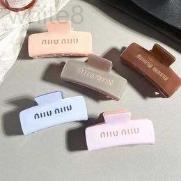 Headwear & Hair Accessories designer MIU Miao Sweet and Advanced Feel Lazy French Acetic Acid Grip Clip Korean Square Back Brain Spoon Shark Hairpin WLXL