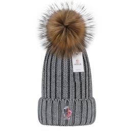 Top Selling Real Fur Ball Cap Winter Hat For Women unisex Wool Knitted Cotton Luxury Temperament Versatile Knitted Hat Warm Design Hat ak5