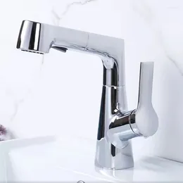 浴室の流し蛇口ウォッシュベイシンの蛇口を引っ張って回転させて水を洗い流すことができます