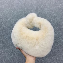 Evening Bags Fur Women's Small Half Moon Bag Luxury Warm Plush Wrist Bags for Women Fashion Furry Short Handle Clutch Cute Ladies Coin Purses 231108