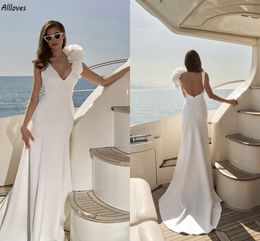 Sexy V Neck Backless Beach Wedding Dresses One Shoulder Ruffles Elegant Ivory Satin Simple Boho Bridal Gowns Sweep Train Trumpet Mermaid Bride Robes de Mariee CL2900