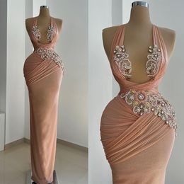 Abiti da ballo firmati Quadrati senza maniche Applicazioni Perline Chiffon Tulle Spaccato sui lati Pieghe senza schienale Lunghezza del pavimento Taglie forti Abito da festa su misura Vestido De Noite