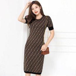 Luxury Designer women t shirt Shirt Old Flower Letter Fit Style Celebrity Slim Elastic Medium Length Knitted Sleeve Dress