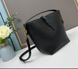 2023 New Women Bag Luxury Handbag Shoulder Bag Brand Shaped Designer Paint surface Leather Ladies Metal Chain Clamshell Messenger Chain Bags
