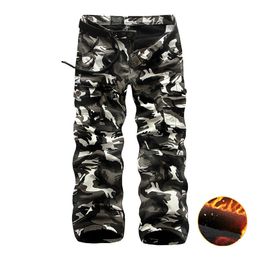 Men's Pants Fleece Cargo Pants Men Casual Loose Multi-pocket Trousers Men Winter Military Army Combat Camouflage Tactical Pant Male Clothing 230408