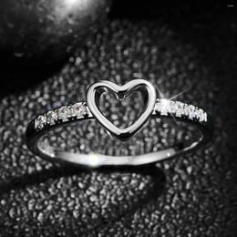 Wedding Rings Fashionable And Minimalist Hollow Out Design Heart Shaped Zircon Ring For Women's Valentine's Day Confession Surprise Gift