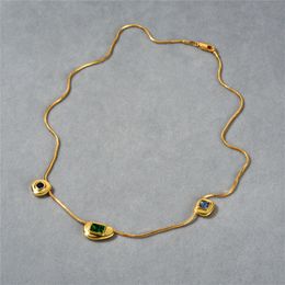 Collana francese vintage con tre zirconi con ciondolo, collana di gioielli squisiti semplici e di moda personalizzata avanzata