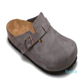 2023 Slipper Fashion Leather Sandal Favourite Beach Sandals Casual Shoes Clogs Women Men Shoe