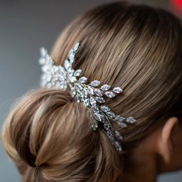 Headbands Fashion Leaf Cubic Zircon Bridal Hair Comb Tiara Accessories for Women Luxury Baroque Crystal Wedding Headband Headpiece Jewelry 231102