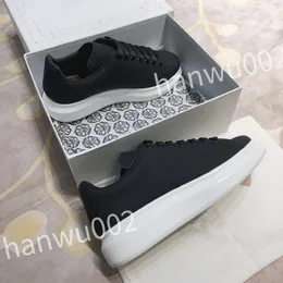 Top Luxury Ceiling Designer men casual shoes womens speed trainer boot speeds shoe runners runner sneakers Women Walking Black White Sport