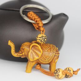 Keychains Women Men Lucky Wooden Elephant Carving Pendant Keychain Religion Chain Key Ring Keyring Jewelry Wholesale Cute Llavero