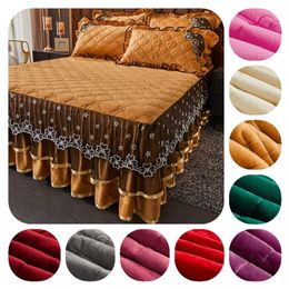 Bed Skirt Golden velvet luxury bedspread lace embroidered large pleated edge wrapped with thick plush quilted beautiful lace bedspread 230410