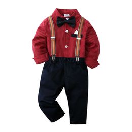 Детская осенняя детская одежда для мальчиков, детская рубашка с длинными рукавами и бантом, джинсы на бретелях, брюки для мальчиков, комплект одежды из 2 предметов