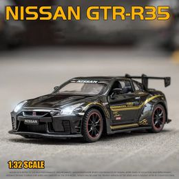 Aircraft Modle 1 32 Nissan Skyline Ares GTR R34 R35 Diecasts Toy Vehicles Metal Car Model High Simulation Pull Back Collection Kids Toys 231109