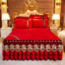 Bed Skirt Red Crystal Velvet Princess Wedding Bed Thick Soft Bed Lace Embroidery Bedding Linen Cushion Cover Pillow Case 230410