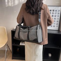 Duffel Bags Retro Houndstooth Travel Bag Women Large Capacity Short Distance Storage Protable Tote