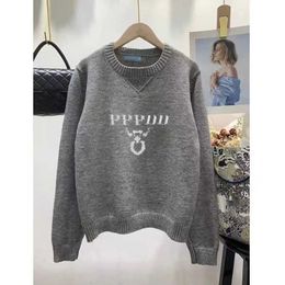 Designer new women t shirt Shirt Men sweaters jumper Embroidery Print Knitted classic Knitwear Autumn winter keep warm jumpers mens design