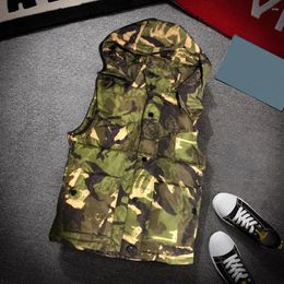 Men's Vests Camouflage Print Men Vest Thickened Cotton Padded Waistcoat Hooded Jacket Winter Sleeveless Coat