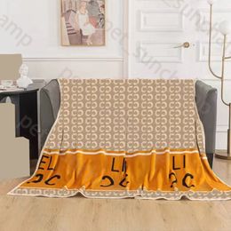 Fashion Print Blankets Couple Fleece Warm Blanket Fashion Soft Touch Girls Rectangle Shawls Carpet