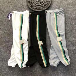 Pantaloni sportivi e pantaloncini da uomo Stile moda con lettere Ansimate con coulisse Regolare pantaloni sportivi Capispalla corti per la primavera Su254w