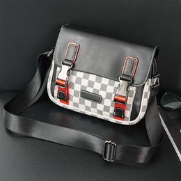 Classic Plaid Men Messenger Bag Horizontal Small Square Bag Fashion All-Match Messenger Bag Commuter Men's Bags