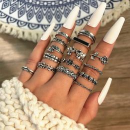 Cluster Rings 15 Pcs/Set Classic Exquisite Elephant Rose Flower Leaf Funny Pumpkin Ring Skull Crown Irregular Pattern Set Holiday Gift