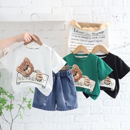 Nya sommarbarn kläder baby pojkar kläder passar flickor casual t-shirt shorts 2st/set småbarn kostym spädbarn barn träning